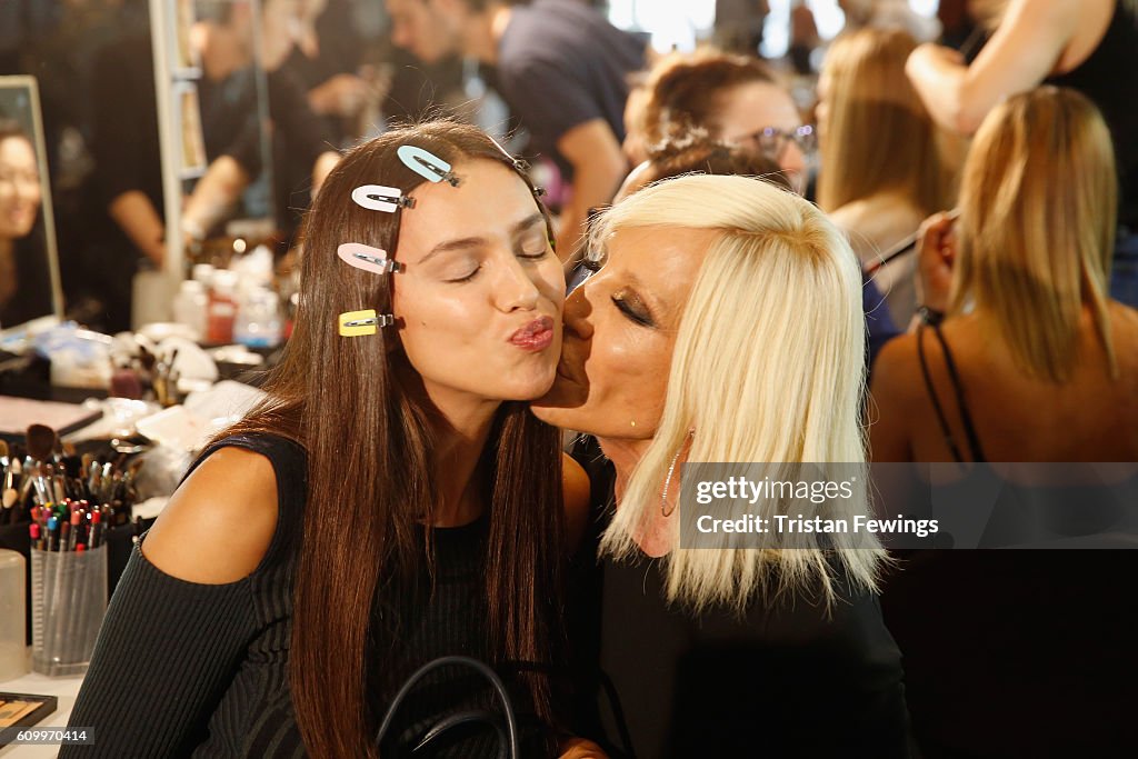 Versace - Backstage - Milan Fashion Week SS17