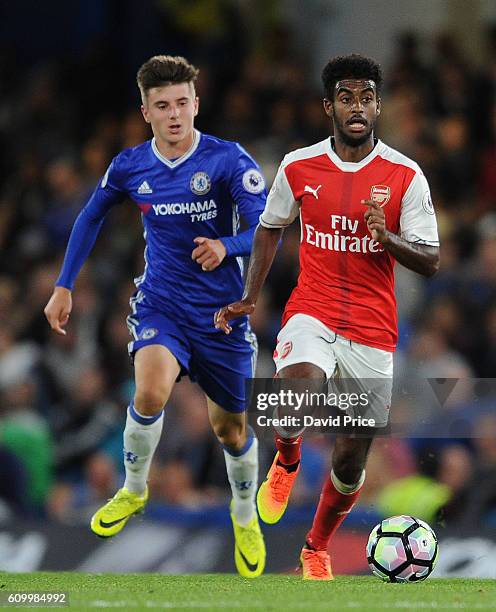 Gedion Zelalem of Arsenal takes on Mason Mount of Chelsea during the match between Chelsea U23 and Arsenal U23 at Stamford Bridge on September 23,...