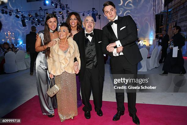 Laura Rosen Dr Alice Brauner Photos and Premium High Res Pictures - Getty Images