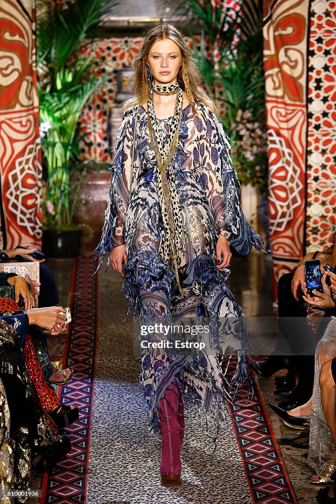 Roberto Cavalli - Runway - Milan Fashion Week SS17
