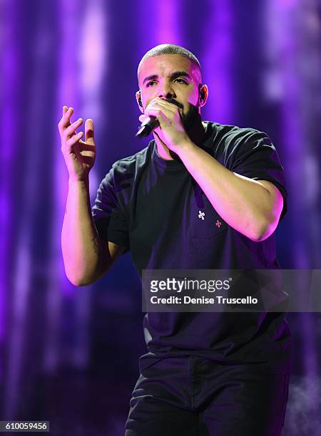Recording artist Drake performs onstage at the 2016 iHeartRadio Music Festival at T-Mobile Arena on September 23, 2016 in Las Vegas, Nevada.