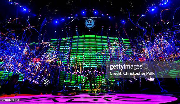 Singer Sam Hunt performs onstage at the 2016 iHeartRadio Music Festival at T-Mobile Arena on September 23, 2016 in Las Vegas, Nevada.