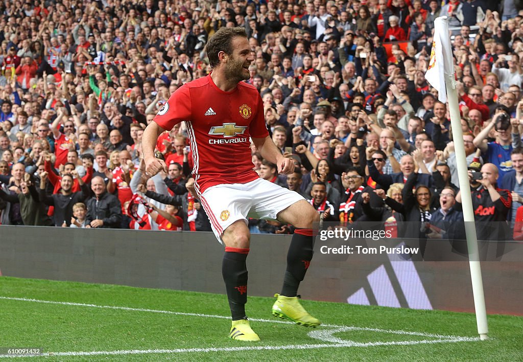 Manchester United v Leicester City - Premier League