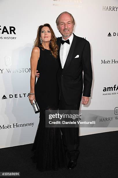 Alessandra Repini and Arturo Artom walks the red carpet of amfAR Milano 2016 at La Permanente on September 24, 2016 in Milan, Italy.