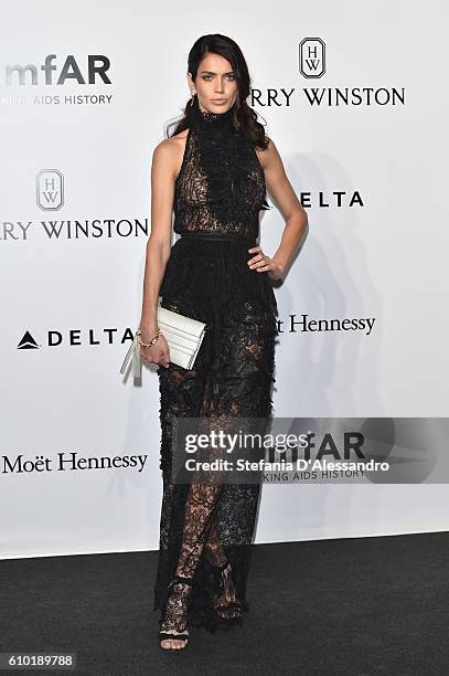 Amanda Wellsh walks the red carpet of amfAR Milano 2016 at La Permanente on September 24, 2016 in Milan, Italy.