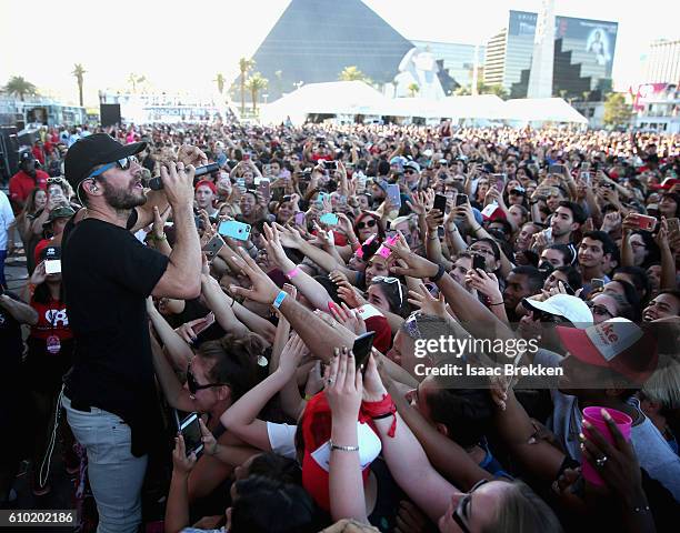 Singer-songwriter Sam Hunt performs onstage during the 2016 Daytime Village at the iHeartRadio Music Festival at the Las Vegas Village on September...