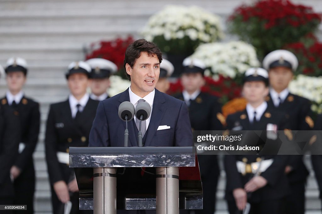 2016 Royal Tour To Canada Of The Duke And Duchess Of Cambridge - Victoria, British Columbia