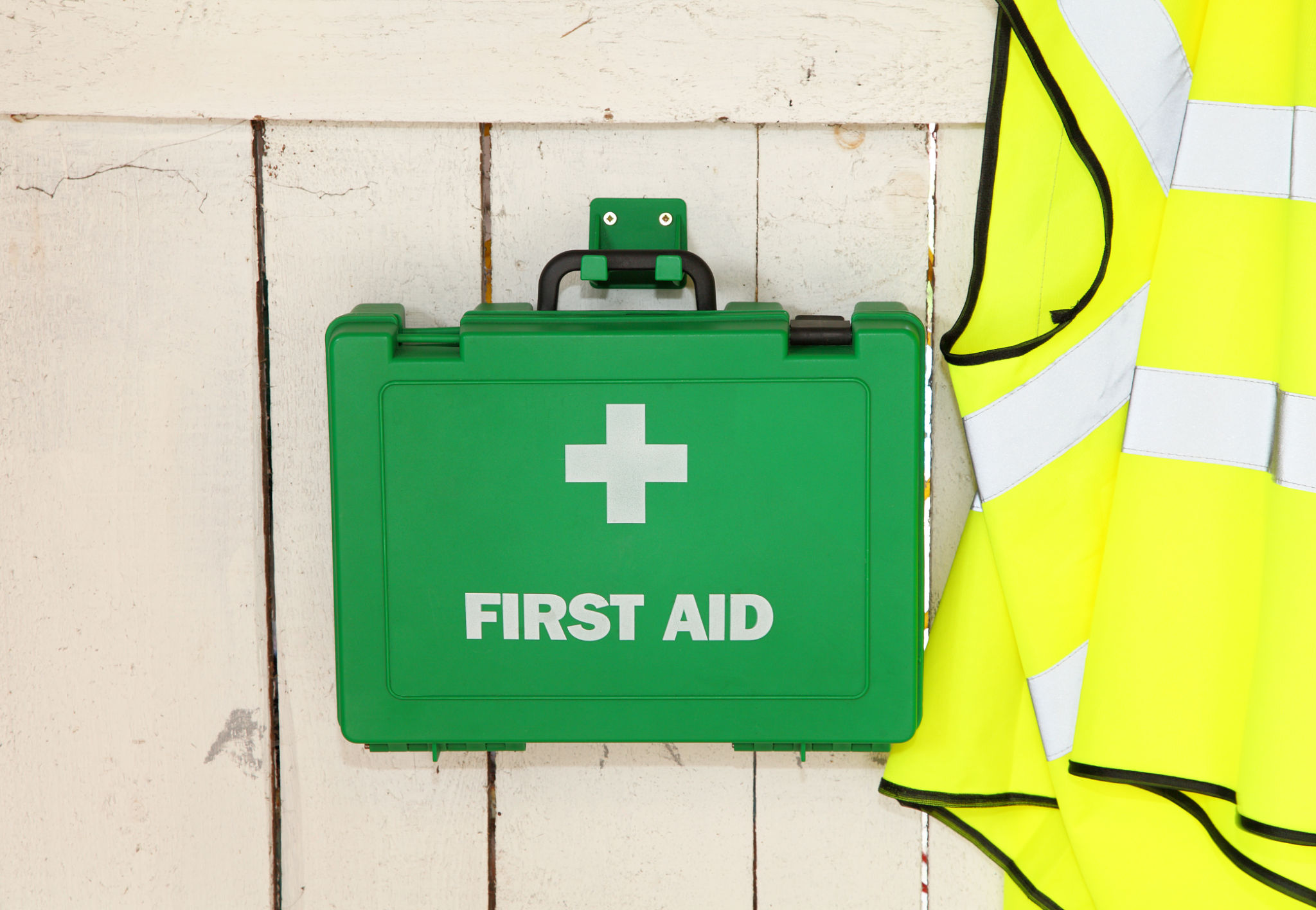 Equipment for first aider in industrial environment Equipment for first aider in industrial environment