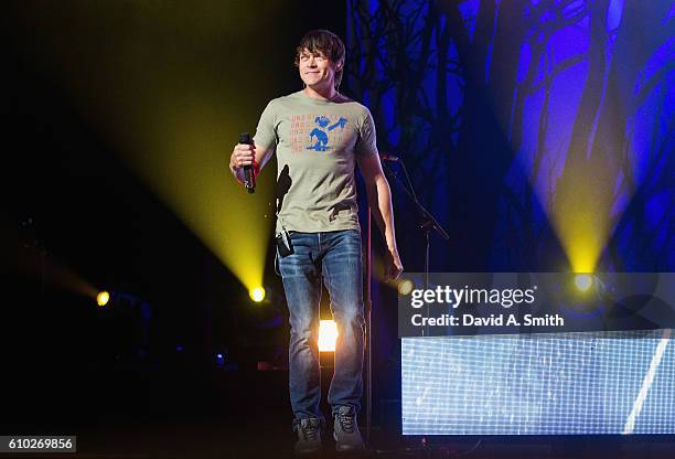 Brad Arnold of 3 Doors Down performs at Birmingham-Jefferson Civic Center on September 24, 2016 in Birmingham, Alabama.