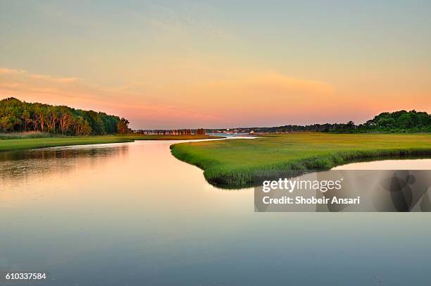 marshland sunrise, jamestown rhode island - newport rhode island 個照片及圖片檔