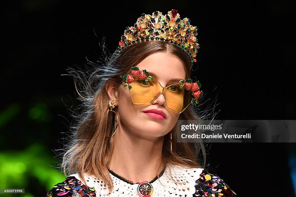 Dolce And Gabbana - Runway - Milan Fashion Week SS17