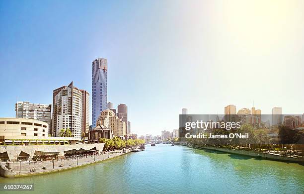 melbourne city - yarra river stockfoto's en -beelden