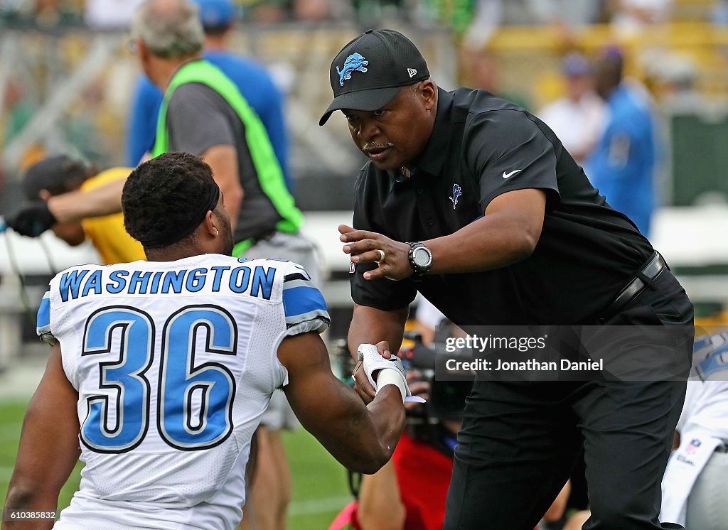 Detroit Lions v Green Bay Packers