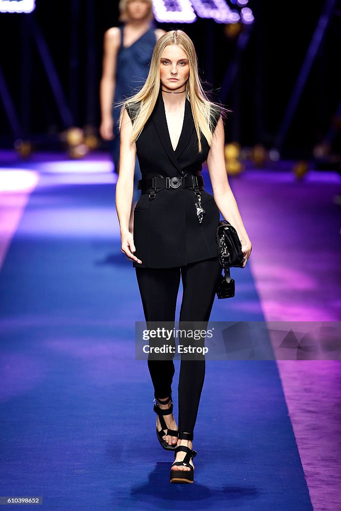 Versace - Runway - Milan Fashion Week SS17