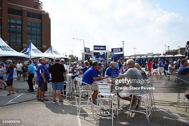 Fans tailgate prior to a game between the Indianapolis Colts and the San Diego Chargers at Lucas Oil Stadium on September 25, 2016 in Indianapolis,...