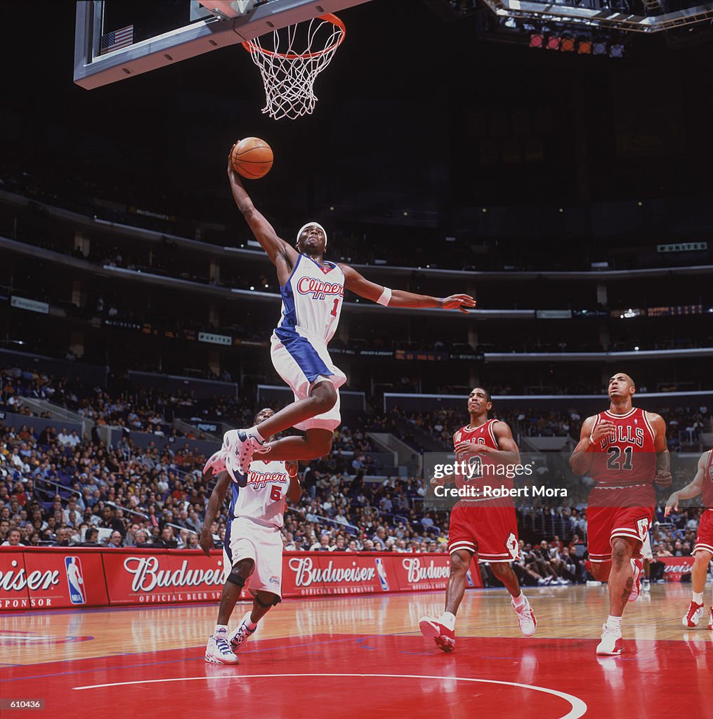 Doding Basketball Guard Keyon Dooling of the Los Angeles Clippers dunks the ball during ...