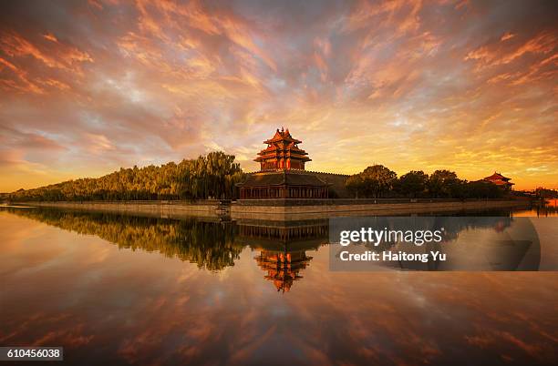 turret palace of the forbidden city, beijing, china - moat 個照片及圖片檔