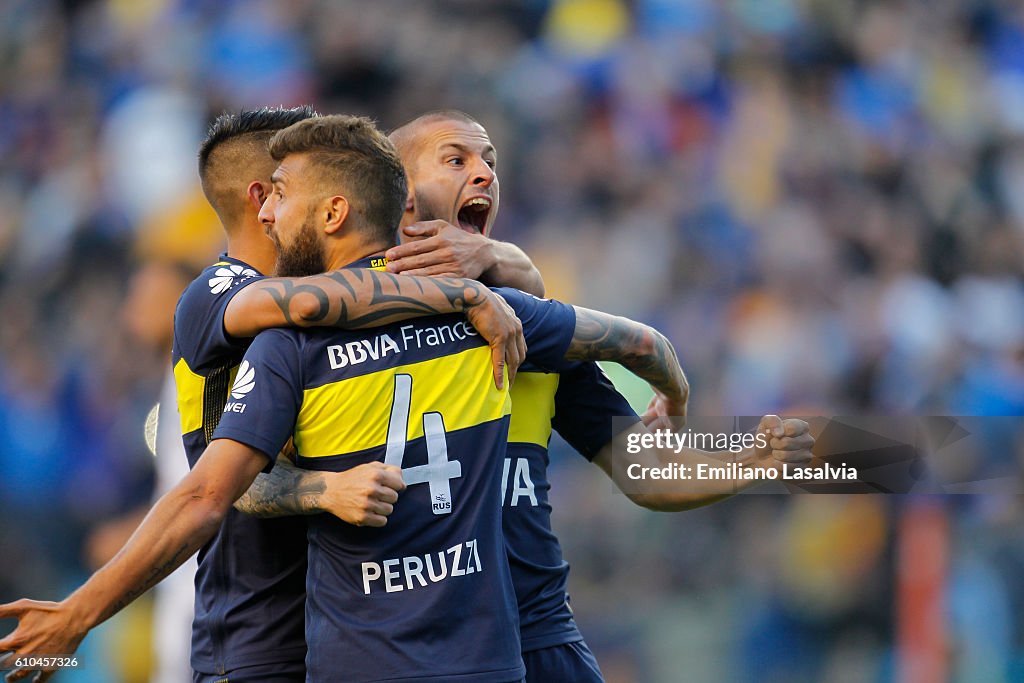 Boca Juniors v Quilmes - Torneo Primera Division 2016/17