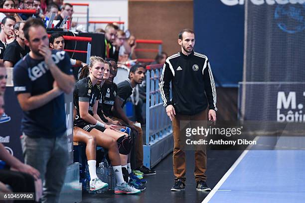 Pablo Morel coach of Issy Paris during the Division 1 match between Issy Paris and Metz on September 25, 2016 in Creteil, France.