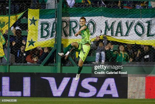 Tomas Pochettino of Defensa y Justicia celebrates after scoring the first goal of his team during a match between Defensa y Justicia and River Plate...