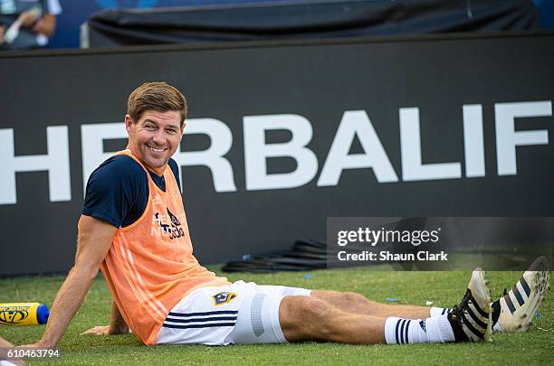 Steven Gerrard of Los Angeles Galaxy during Los Angeles Galaxy's MLS match against Seattle Sounders at the StubHub Center on September 25, 2016 in...