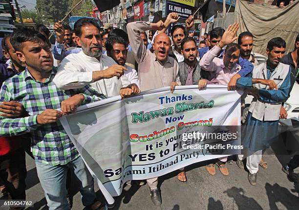Sheikh Rasheed Supporters 153 Abdul Rashid Sheikh Stock Photos, High-Res Pictures, and Images ...