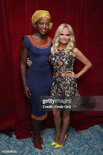 Actresses Lupita Nyong'o and Kristin Chenoweth visit the SiriusXM Studios on September 26, 2016 in New York City.