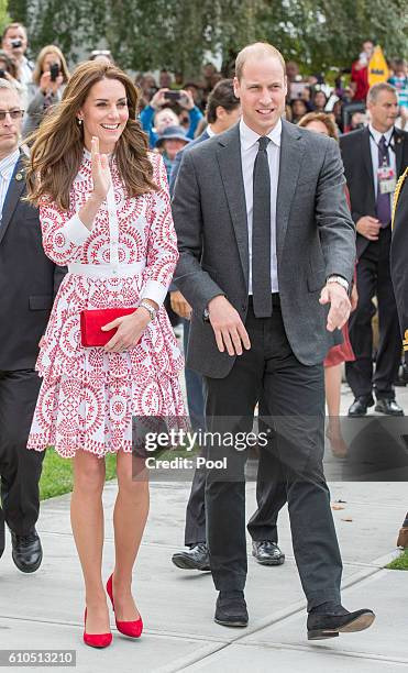 Catherine, Duchess of Cambridge and Prince William, Duke of Cambridge visit the Immigrant Services Society's new Welcome House on September 25, 2016...