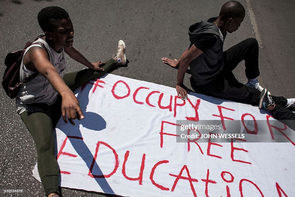 SAFRICA-EDUCATION-POLITICS-UNREST