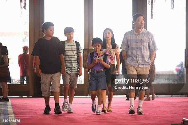 Coming From America" - Louis flies the entire family to Taiwan in an effort to make things right with Gene . Upon meeting Gene's beautiful fiancee,...