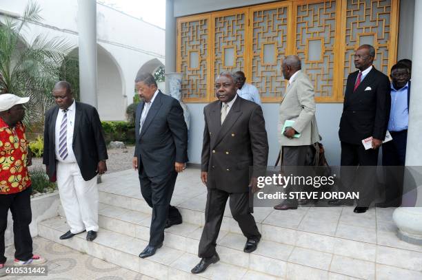 Didjob Divungi Di Ndinge Photos and Premium High Res Pictures Getty