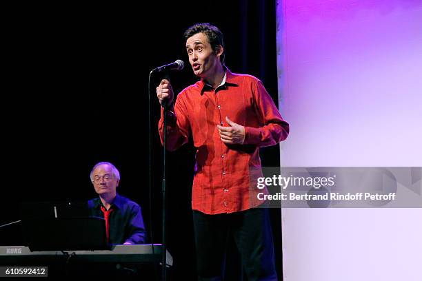 Humorist Sylvain Gary performs during the 'Trophees du Bien Etre' by Beautysane : 2nd Award Ceremony at Theatre Montparnasse on September 26, 2016 in...