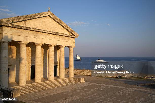 george church, agios georgios at old fort, paleo enetiko frourio - agios georgios church stockfoto's en -beelden