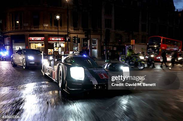 Le Mans comes to London - 919 Hybrid, Mark Webber and new Panamera E-Hybrid brings Porsche race-winning technology alive on the city streets, on...