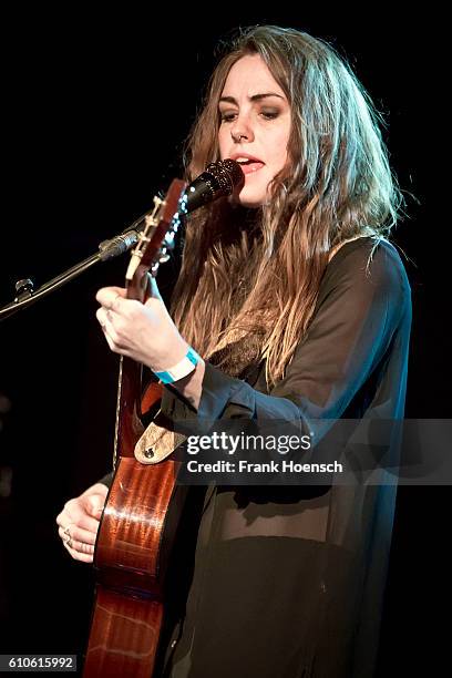 Emma Ruth Rundle Concert 126 Emma Ruth Rundle Photos & High Res Pictures - Getty Images