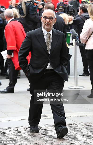 Alan Yentob attends a memorial service for the late Sir Terry Wogan at Westminster Abbey on September 27, 2016 in London, England.