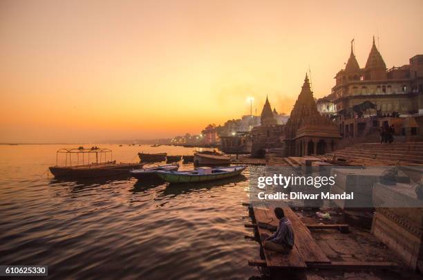 evening at varanasi - ganges stockfoto's en -beelden