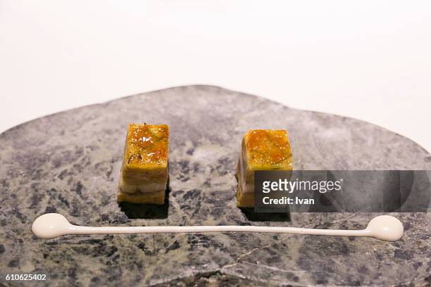luxury molecular gastronomy, crispy caramel seafood cookie - liquid nitrogen stock pictures, royalty-free photos & images