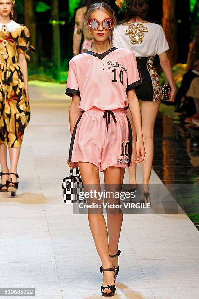 Dolce And Gabbana - Runway - Milan Fashion Week SS17 Dolce And Gabbana - Runway - Milan Fashion Week SS17