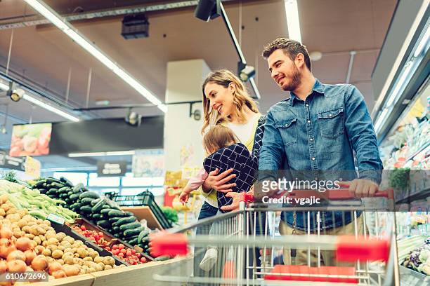 9,492 Family Grocery Shopping Photos and Premium High Res Pictures - Getty  Images