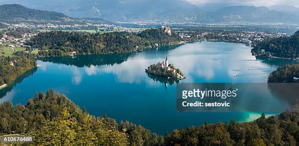 lago bled, eslovênia  - eslovênia - fotografias e filmes do acervo