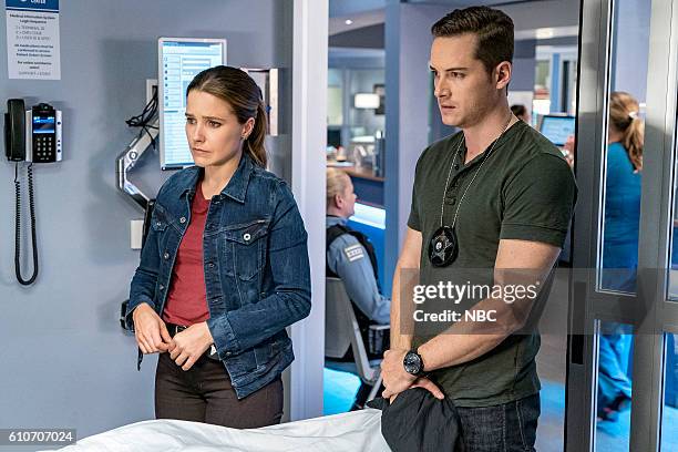 All Cylinders Firing" Episode 405 -- Pictured: Sophia Bush as Erin Linday, Jesse Lee Soffer as Jay Halstead --