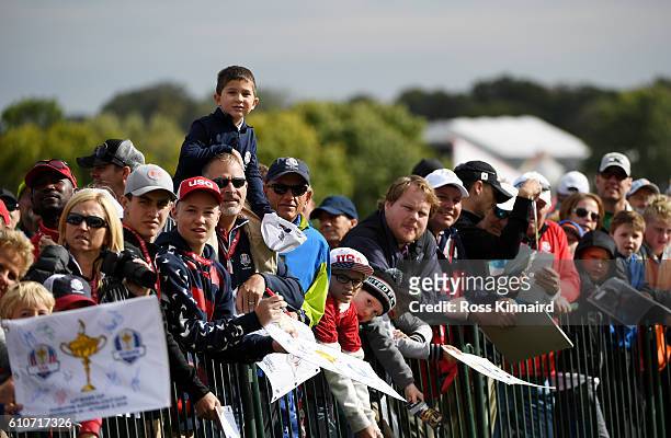 Fans wait for autgraphs from players after practice prior to the 2016 Ryder Cup at Hazeltine National Golf Club on September 27, 2016 in Chaska,...
