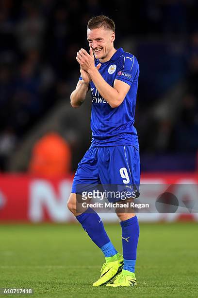 Jamie Vardy of Leicester City celebrates victory after the UEFA Champions League Group G match between Leicester City FC and FC Porto at The King...