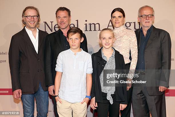 Director Kai Wessel, Sebastian Koch, Ivo Pietzcker, Jule Hermann, Fritzi Haberlandt and producer Ulrich Limmer during the premiere of the film 'Nebel...