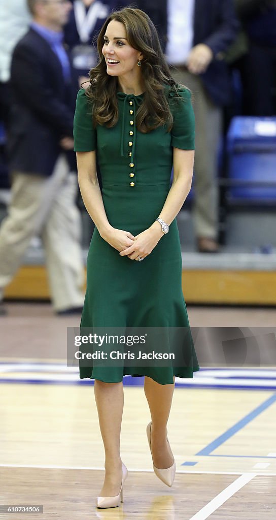 2016 Royal Tour To Canada Of The Duke And Duchess Of Cambridge - Kelowna, British Columbia And Whitehorse, Yukon