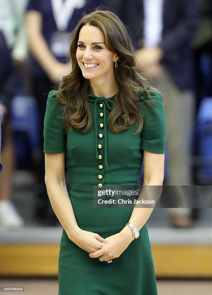 2016 Royal Tour To Canada Of The Duke And Duchess Of Cambridge - Kelowna, British Columbia And Whitehorse, Yukon