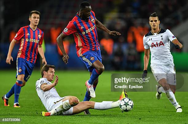 Lacina Traore of CSKA Moscow vies for the ball with Jan Vertonghen of Tottenham Hotspur FC during the UEFA Champions League match between PFC CSKA...