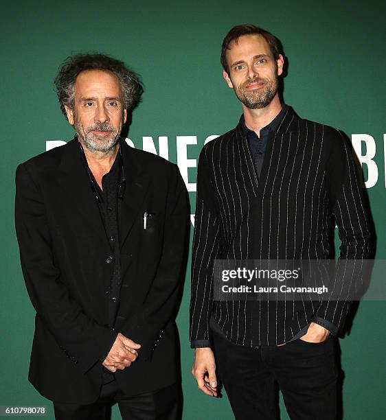 Wight Ransom Riggs Ransom Riggs Photos and Premium High Res Pictures - Getty Images