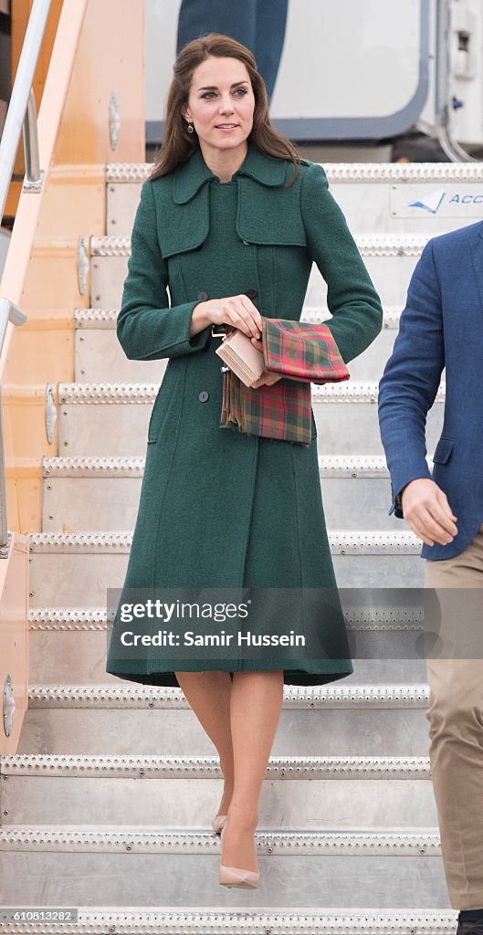 2016 Royal Tour To Canada Of The Duke And Duchess Of Cambridge - Kelowna, British Columbia And Whitehorse, Yukon